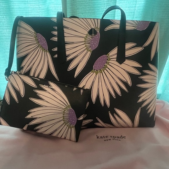 kate spade Handbags - Kate Spade New York Molly Falling Water Large Tote